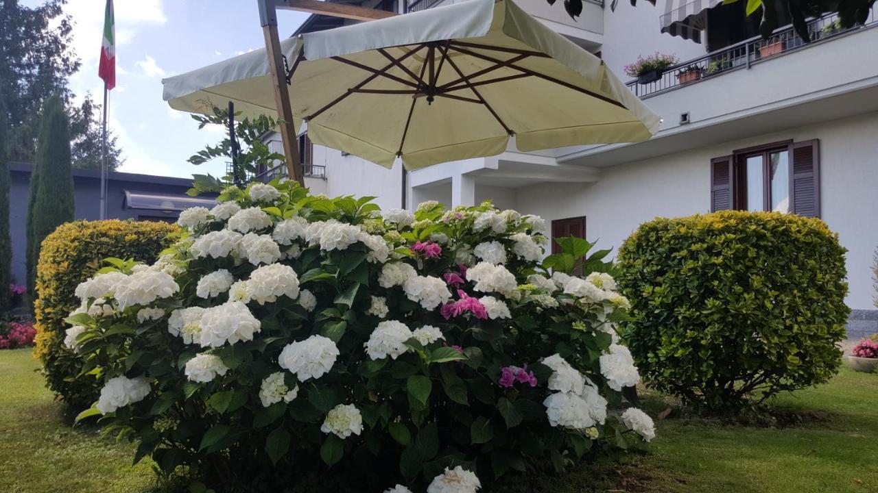 B&B Marge Oltrona di San Mamette 외부 사진