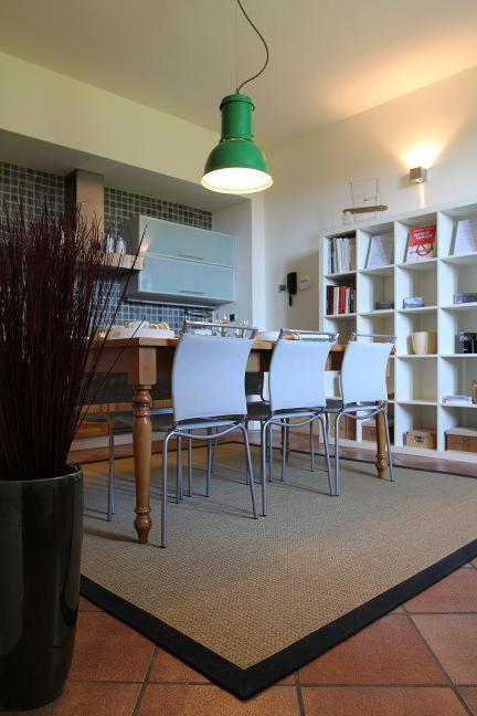 B&B Marge Oltrona di San Mamette 외부 사진