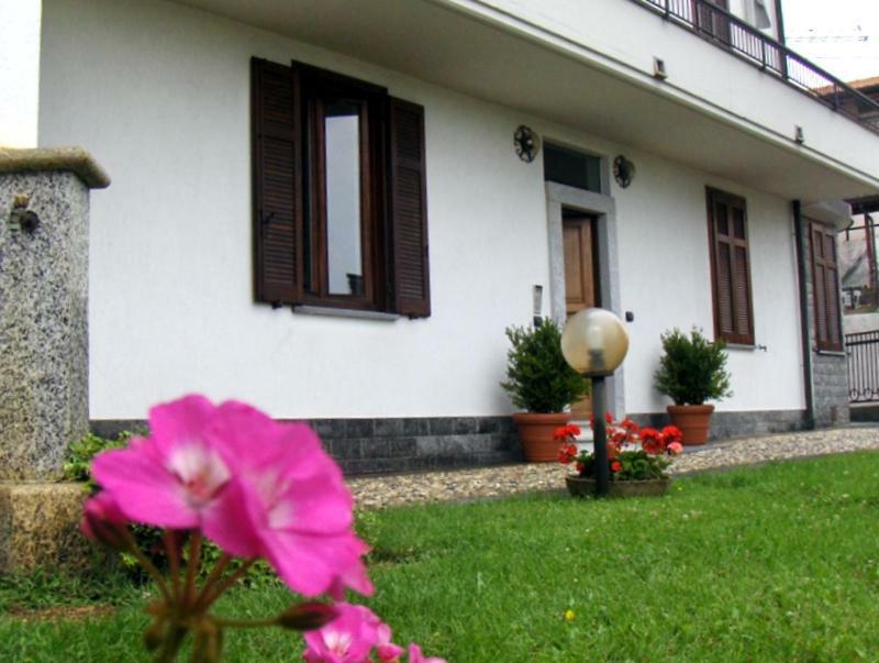 B&B Marge Oltrona di San Mamette 외부 사진