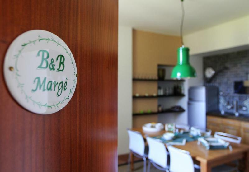 B&B Marge Oltrona di San Mamette 외부 사진