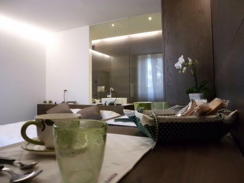 B&B Marge Oltrona di San Mamette 외부 사진